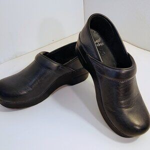 Dansko Professional Clog Burnished Nubuck Navy Size 37 (US Size 7)